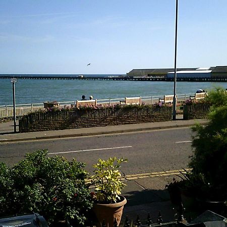 Regency House Bed and Breakfast Walton-on-the-Naze Buitenkant foto