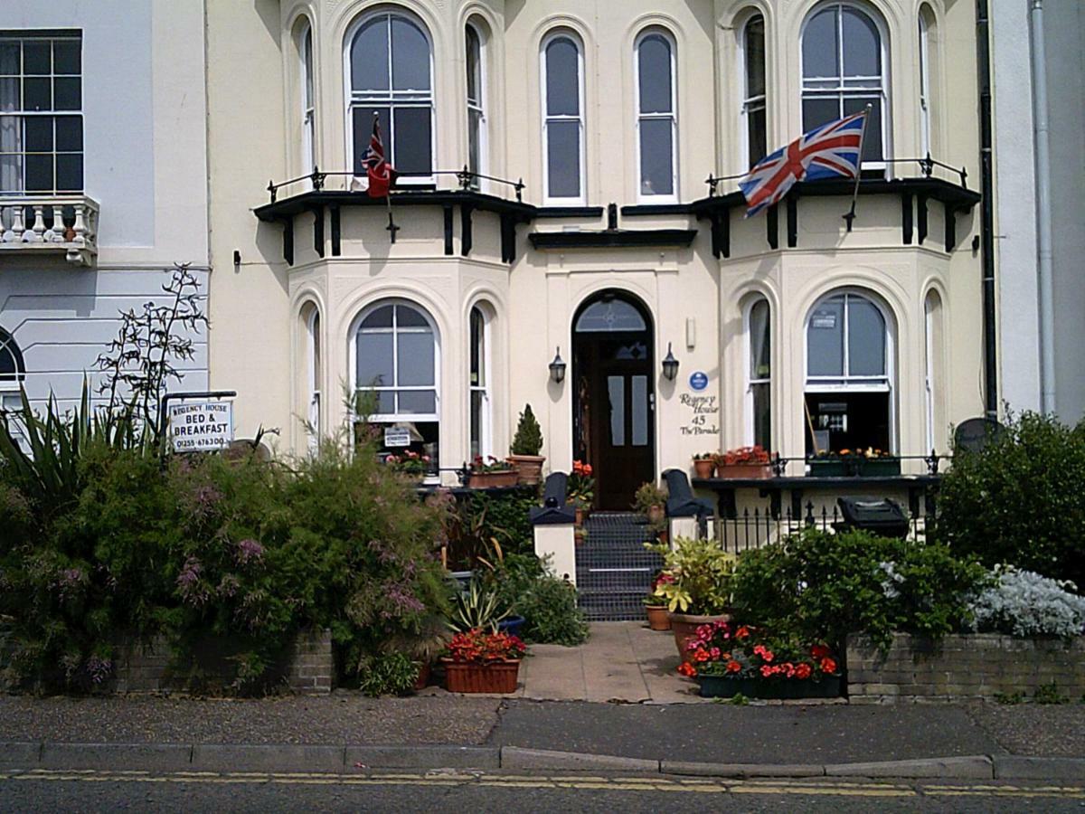 Regency House Bed and Breakfast Walton-on-the-Naze Buitenkant foto